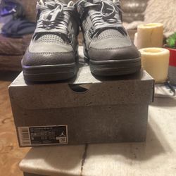 Jordan 4 Cements Size 7.5 Men’s