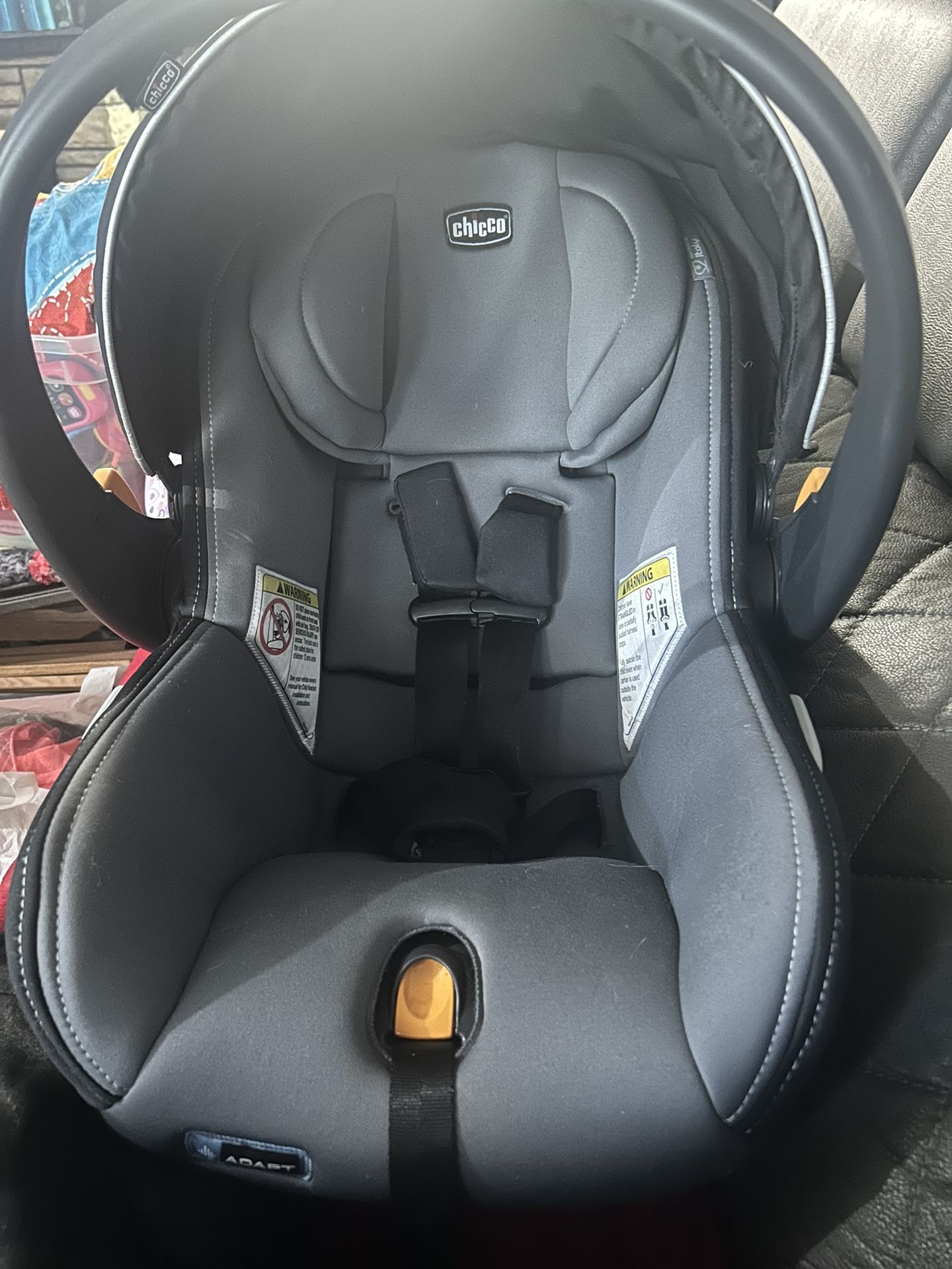 Chicco Fit2 Infant Carseat 