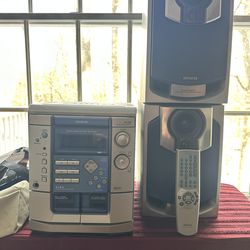 Aiwa Nsx-ds50 system 3 CD / radio / aux / dual cassett player