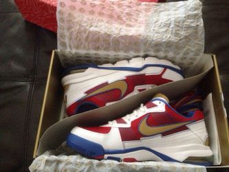 Manny Pacquiao trainer sc 2010 low Size 9.5