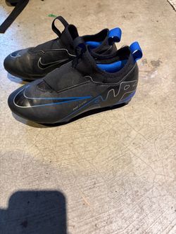 Nike Air Zoom Mercurial soccer cleats size 3.5