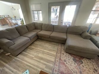Gray Fabric L-Shaped Sectional Sofa with Chaise
