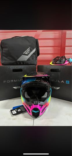 Brand new Fly Racing Formula S Lagacy helmets with AIS (Adaptive Impact System). 12K Carbon Fiber helmet
