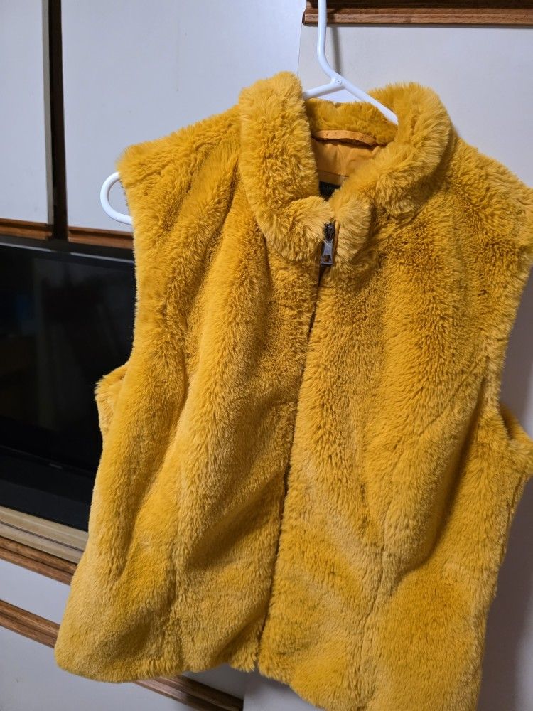 Barbara Lebek Faux Fur Vest