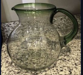 Pitcher Set W/4 Glasses