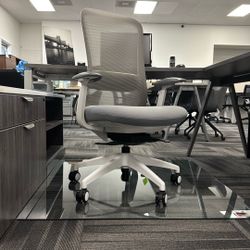 The Konfurb Crescent Office Chair