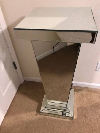 Howard Elliott Tapered Mirrored Pedestal Accent Table (Brand New)