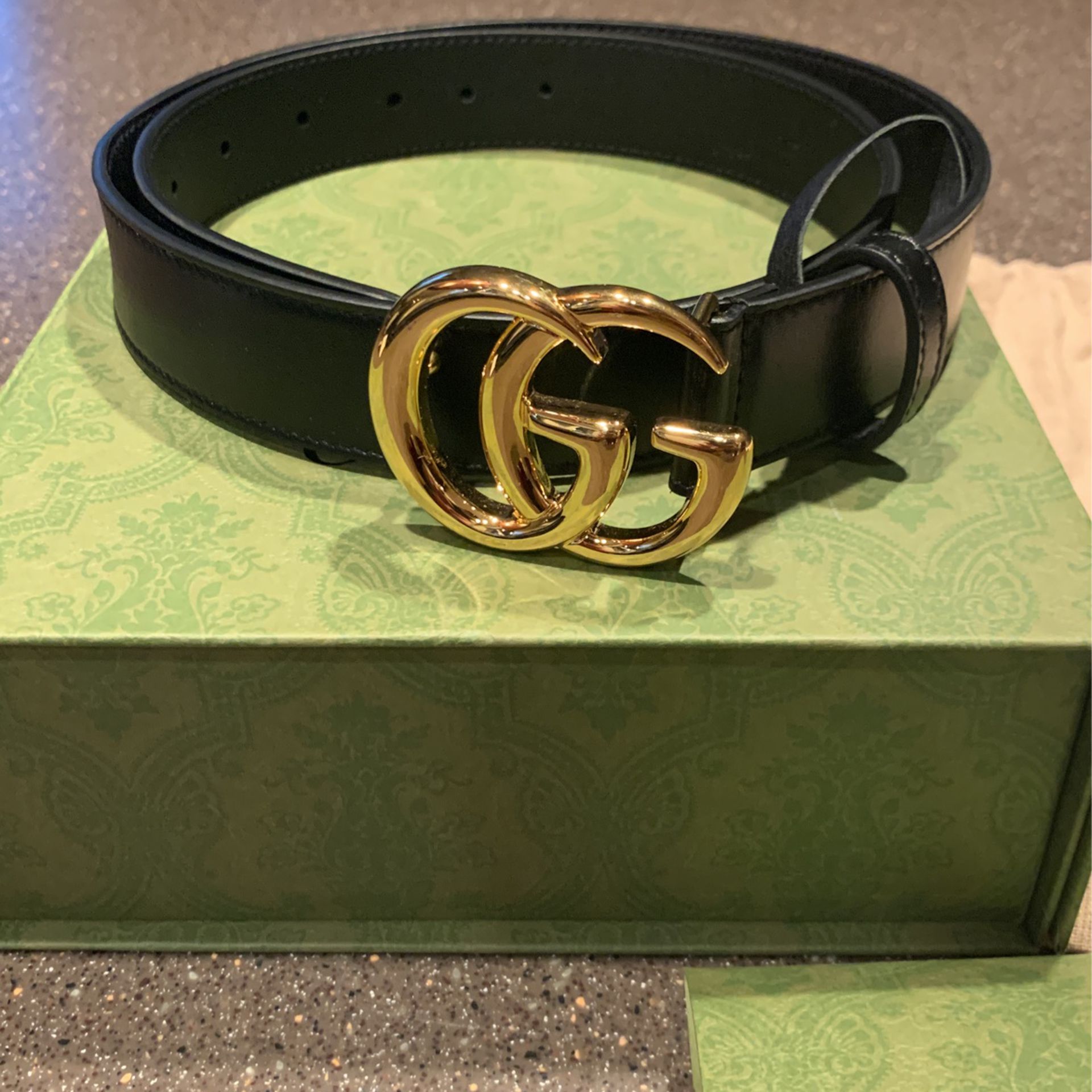Gucci GG Marmont Belt with Shiny Buckle - Size 90