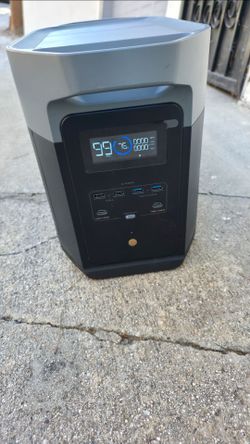 EcoFlow DELTA 2 Max (2048Wh / 2400W) + Folding Solar Panel - Excellent Condition