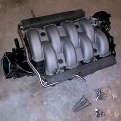 2018+ Ford Mustang GT V8 OEM Intake Manifold w/ Fuel Rails 