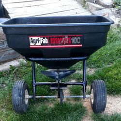 Agri Fab Pull Behind Spreader
