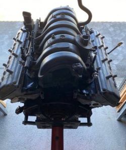 Dodge 5.7 L HEMI Mopar OEM replacement engine