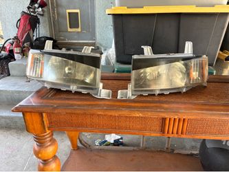 2005 Scion xb headlights good condition