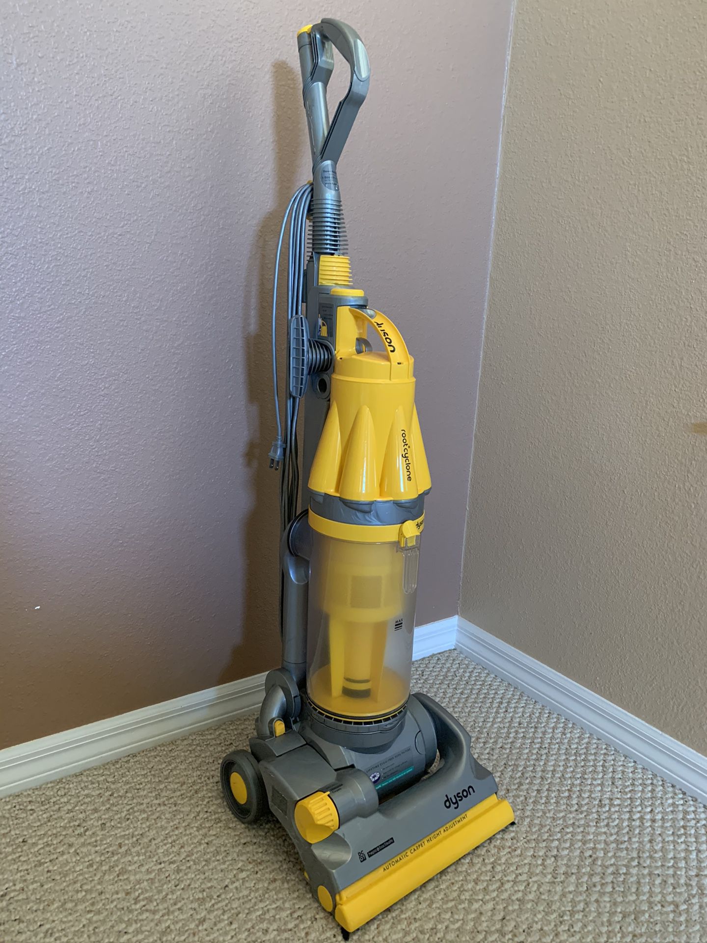 Dyson Vacuum Cleaner DC07
