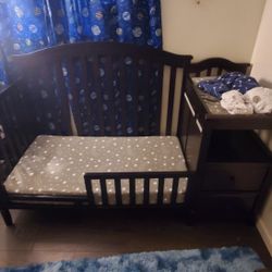 Convertible Crib With Changing Table