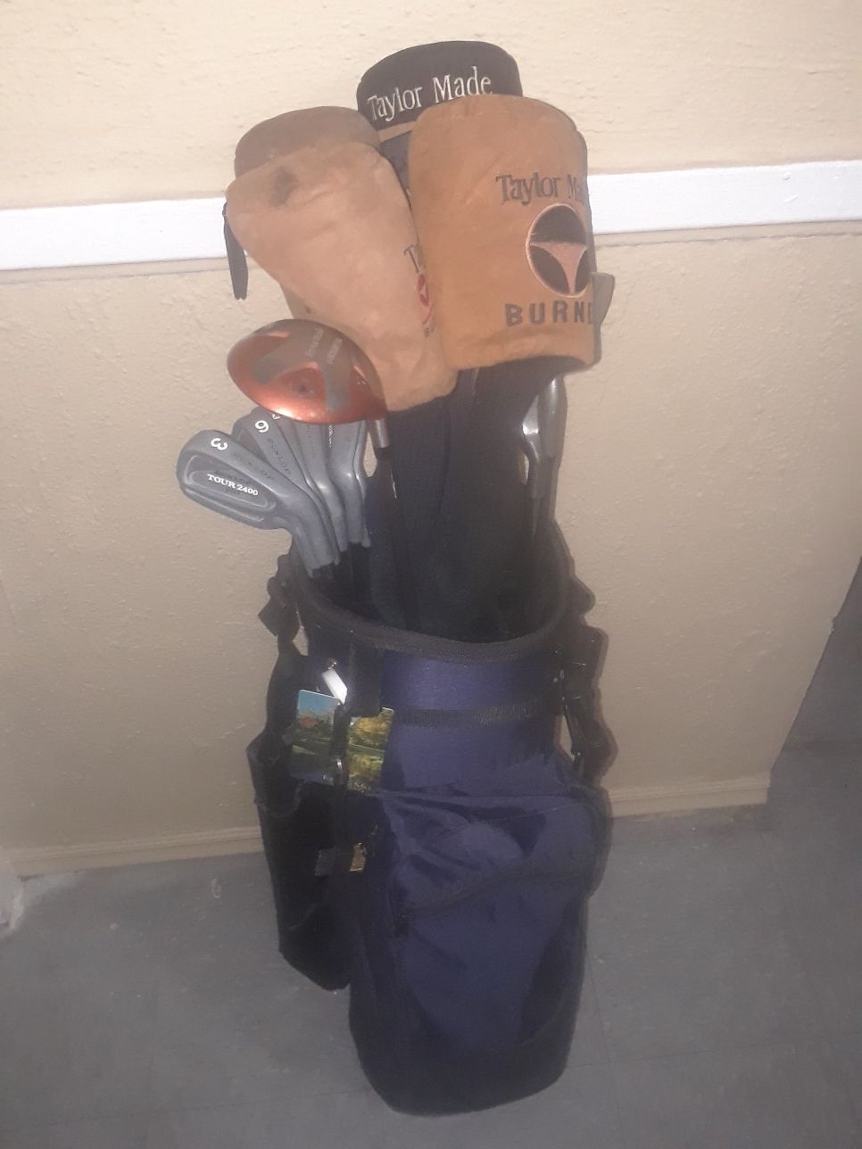 Arnold Palmer golf bag and clubs