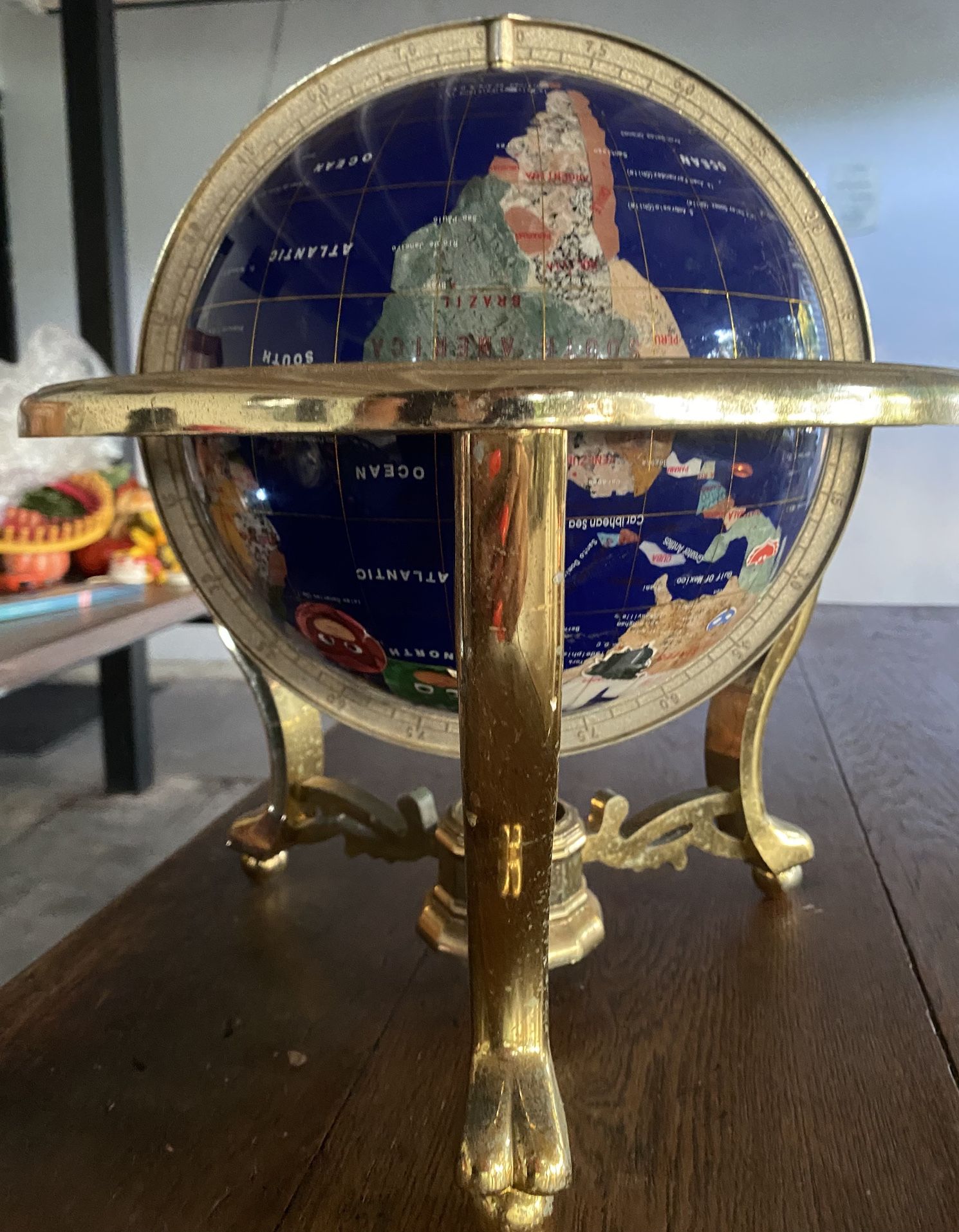 Globe Brass Stand