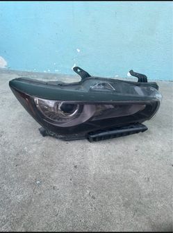 2015 Infiniti q50 Headlights