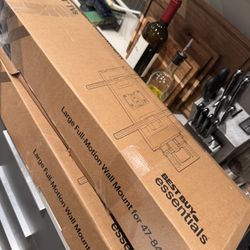 Large Full-Motion TV Wall Mount 47”-84”