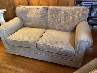 2seater sofa Ethan Allen