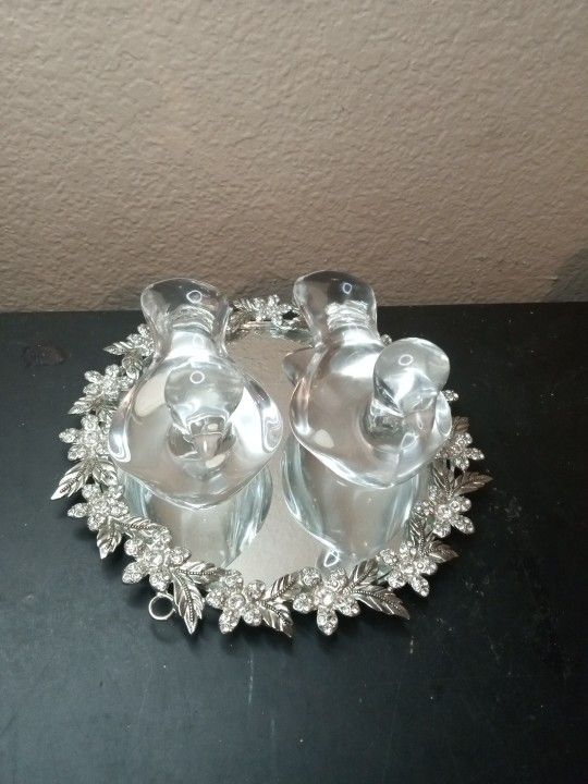 GORGEOUS Pair of Baccarat France Crystal 6" Dove Figurines
