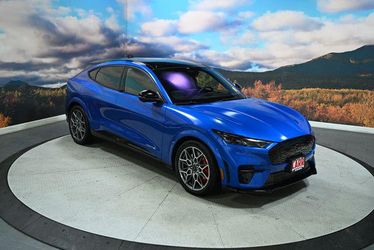 2025 Ford Mustang Mach-E