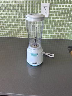 🥤 Brentwood Personal Blender – Smoothies Without the Counter Clutter
