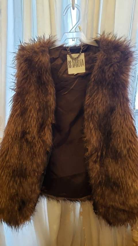 Fur Vest (brand New)