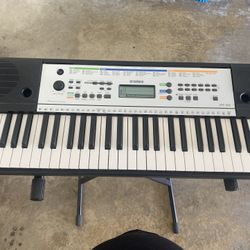 Yamaha YPT-255 Portable Keyboard