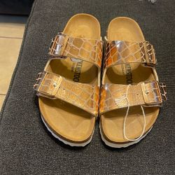 BIRKENSTOCK