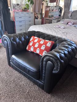 🖤 Black Leather Couch – Great Condition