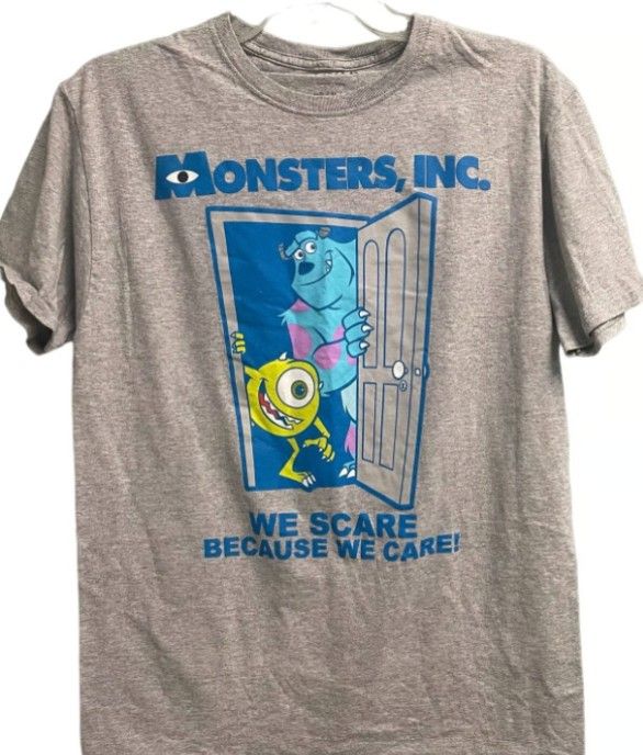 Disney Pixar Monsters Inc Sz medium T-Shirt