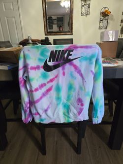 Nike sweater