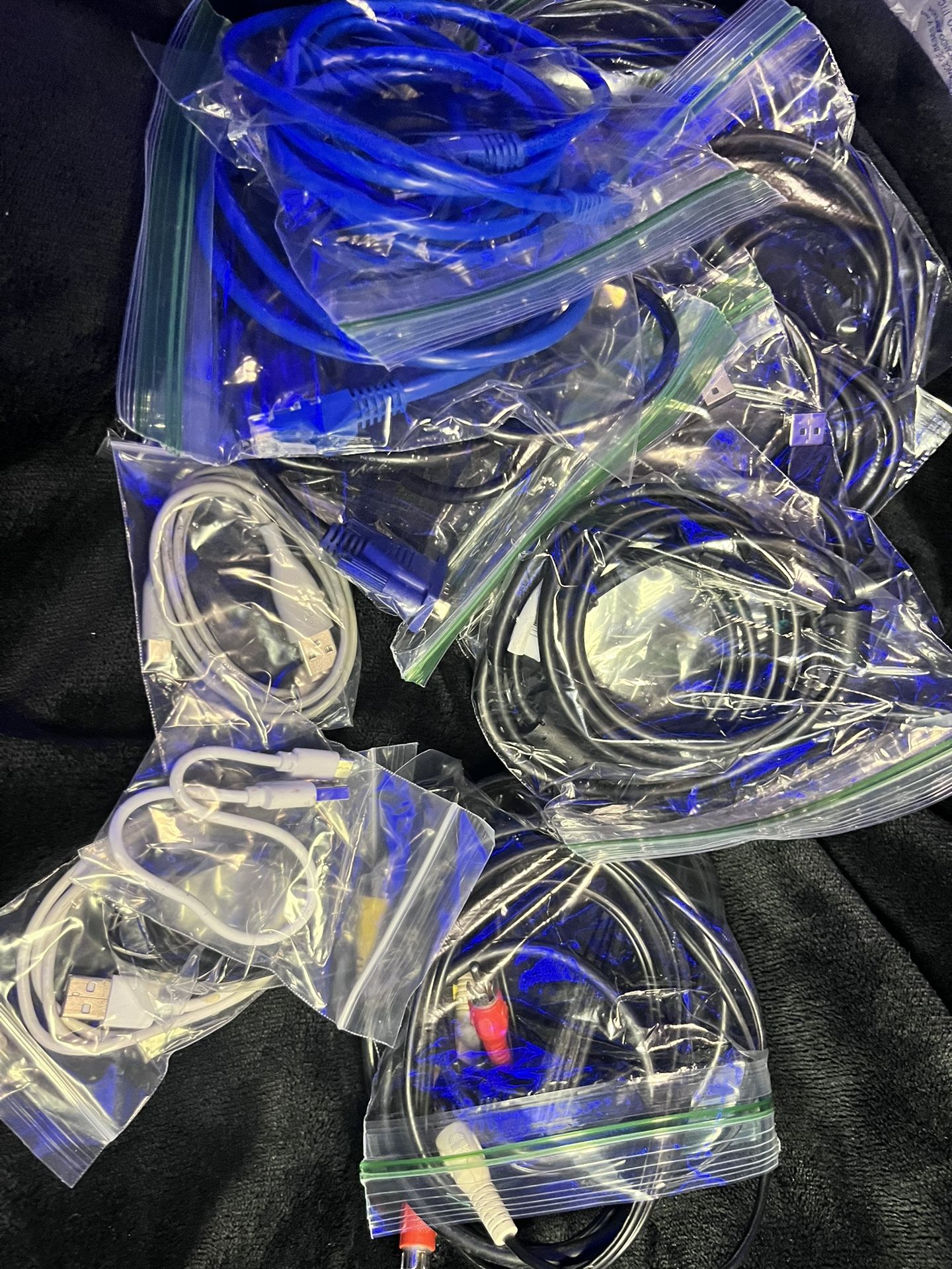 Assortment Of Cords HDMI USBC And A Few Others 