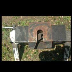 Fifth wheel hitch and rail included