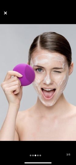 FOREO LUNA MINI SILICONE FACE BRUSH PURPLE