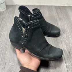 Miz Mooz Bates Women 39 Ankle Bootie  Black Leather Zip Studded Heeled Boots