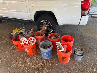 YARD SALE ON 10/04