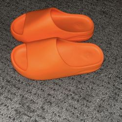 Yeezy Slides