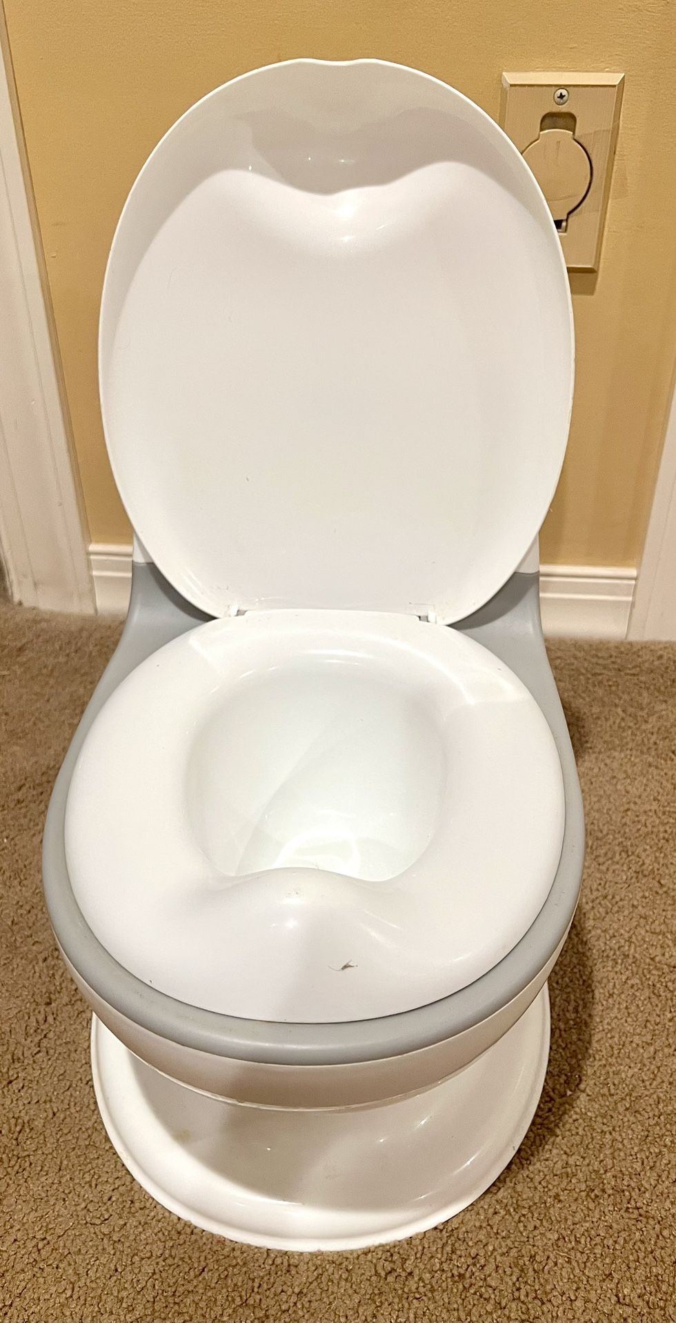 Nuby-Real Potty Training Toilet with Life-Like Flush Button and Sound