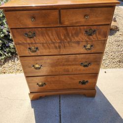 ETHAN ALLEN DRESSER 