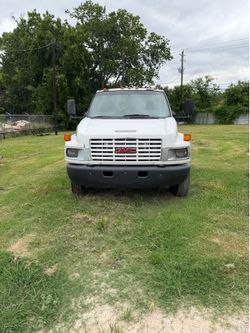 2005 gmc box truck
