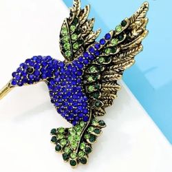 RARE FIND RHINESTONE  SPARKLE HUMMINGBIRD BROOCH FASHION ACCESSORY