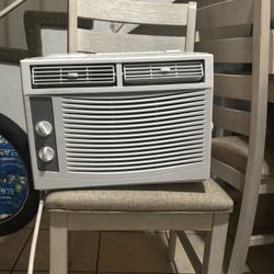 Small Room Window Air Conditioner 