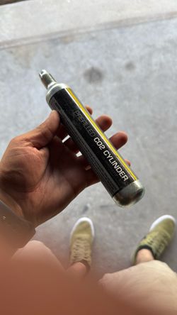 Pre Filled CO2 For Paint Ball Guns 