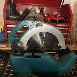 Makita - 15 Amp 16-5/16 in. Corded Circular Saw with 32T Carbide Blade and Rip Fence Makita - 15 Am
