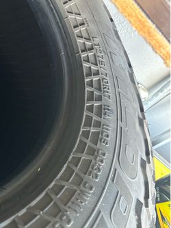 LT275/70R17 114/110S Tire 33s