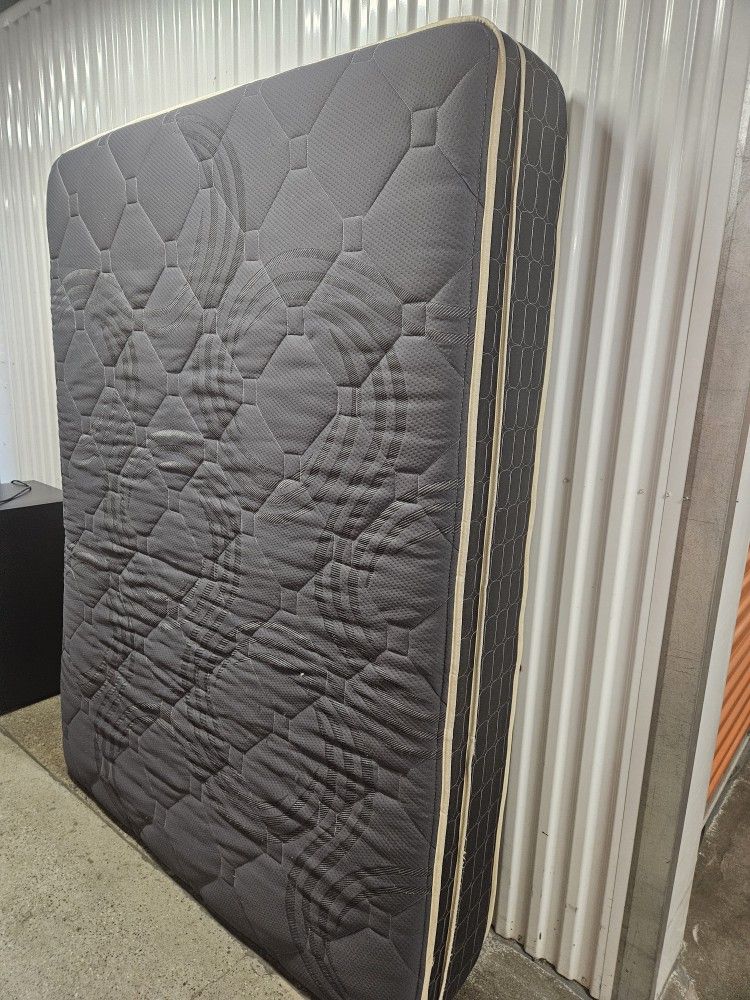 Queen Size Mattress