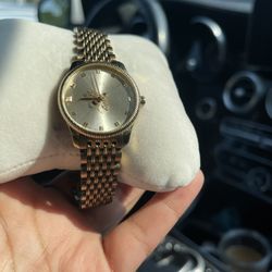 Gucci timeless 29MM Gold watch 