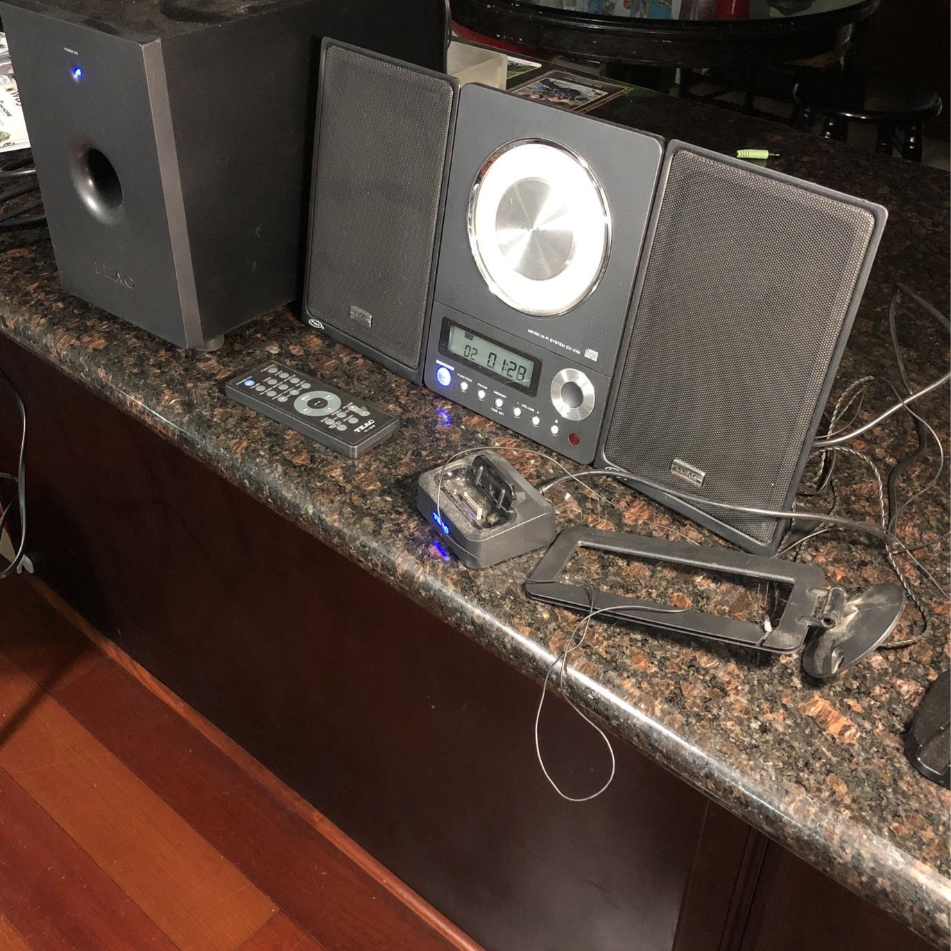TEAC Micro Hi-Fi System CD-X10i for Sale in Santa Ana, CA - OfferUp
